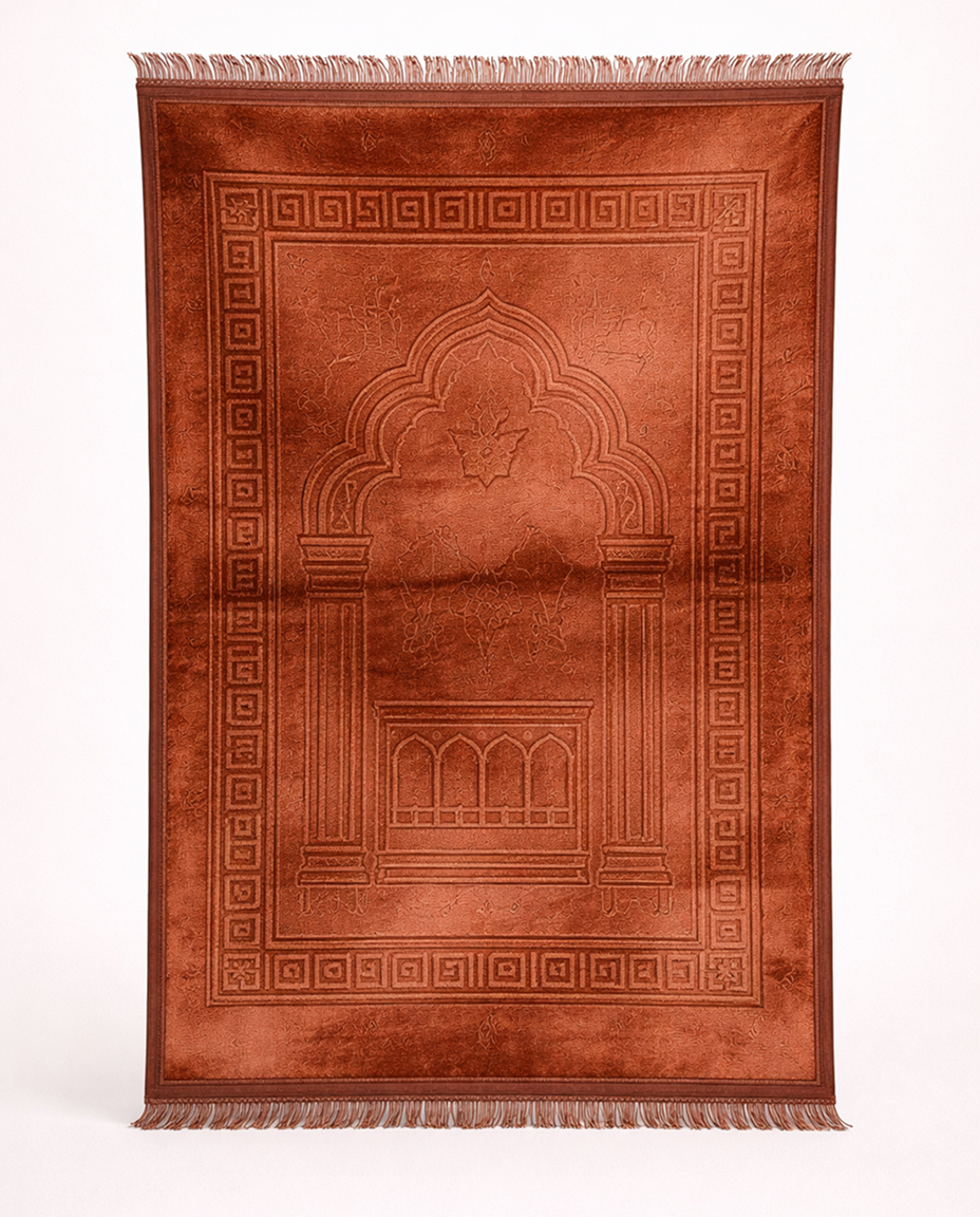 سجادة صلاة مخملية فاخرة – نعومة عالية وتصميم أنيق بعدة ألوان