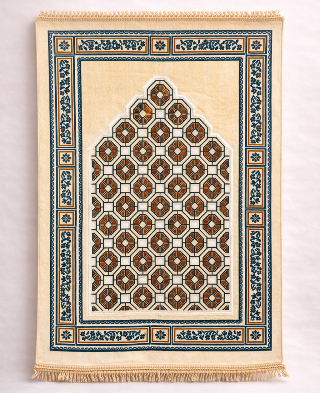 سجادة صلاة تركية فاخرة – تصميم محراب بنقوش هندسية راقية
