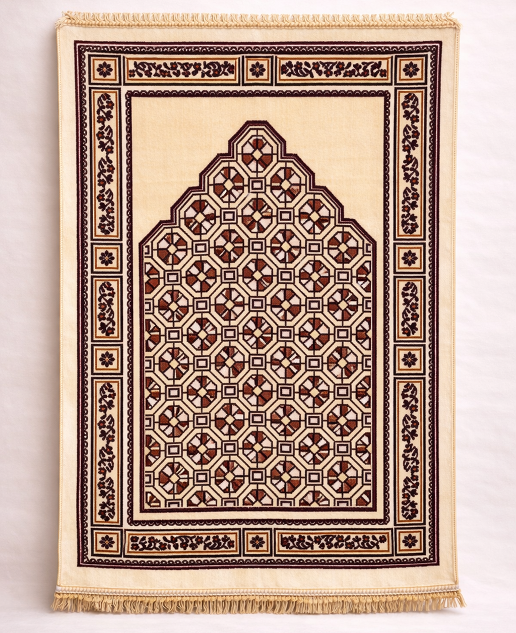 سجادة صلاة تركية فاخرة – تصميم محراب بنقوش هندسية راقية